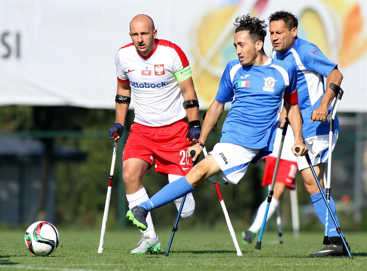 9fa9c4f4-d75a-40db-b9a7-93b372ebd54a_large