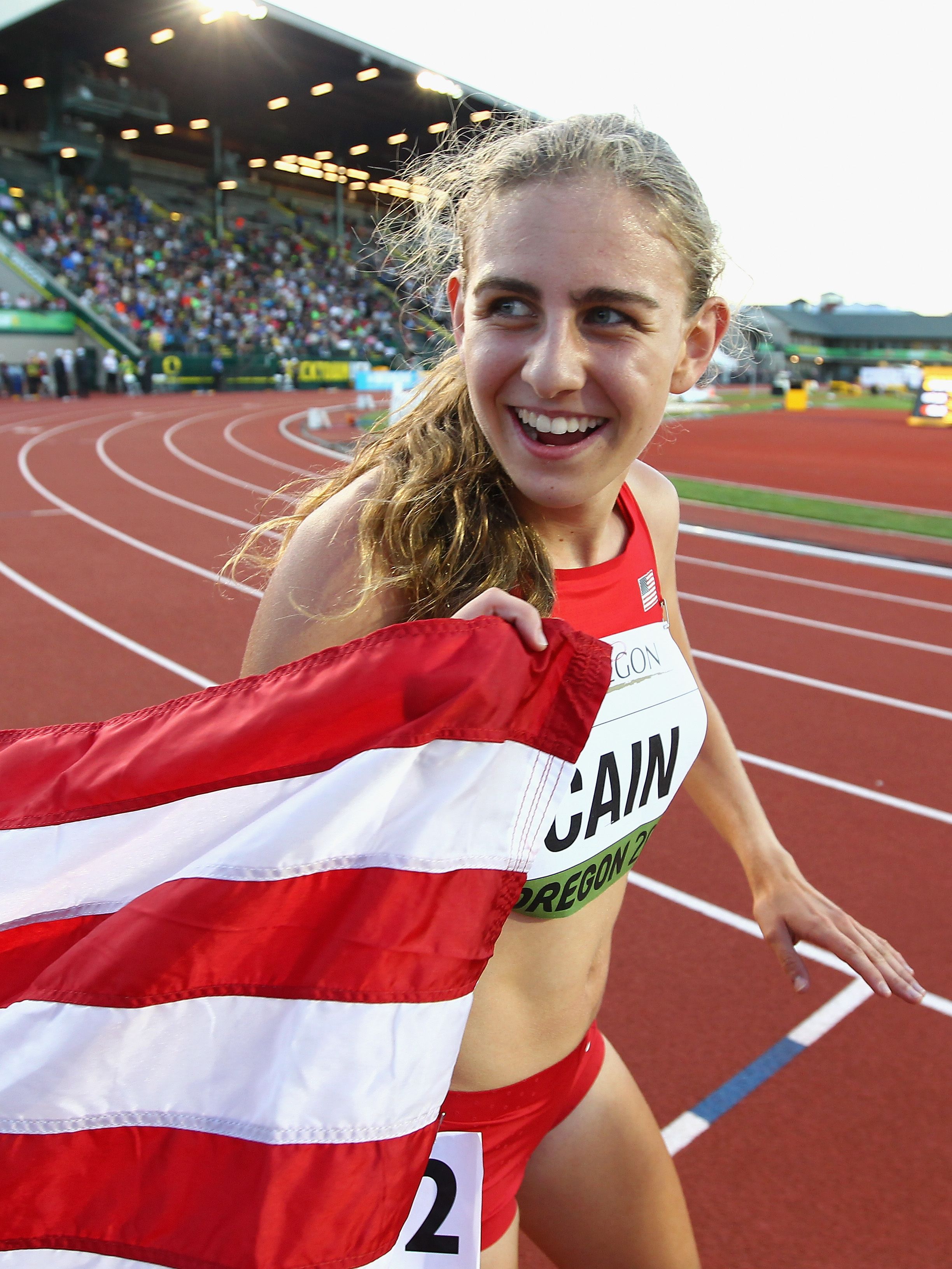 mary-cain-of-the-u-s-celebrates-winning-the-3000m-final-news-photo-1573429724